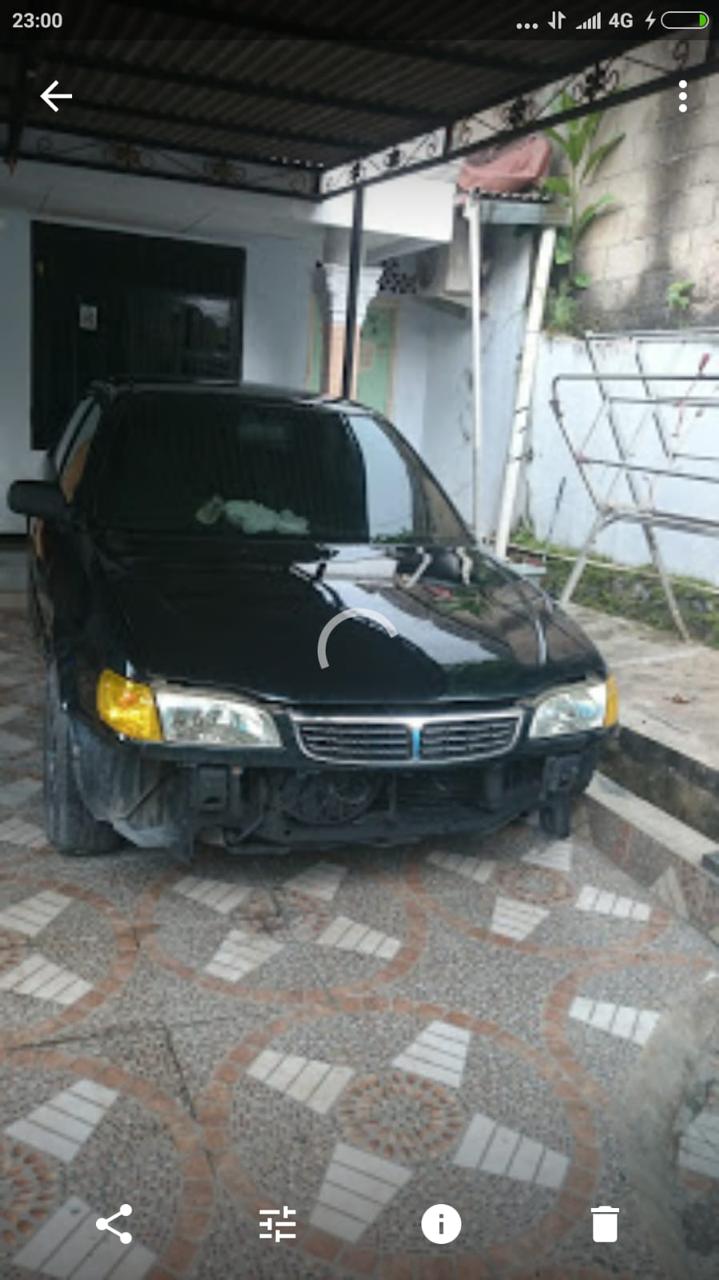 Toyota Corolla Hitam